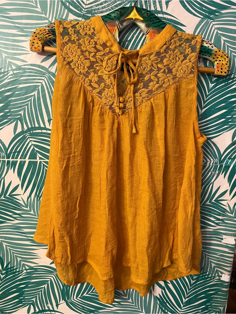 Cruel Denim Sleeveless Lace Yoke Women's Top - Mustard Sz M w/ bottom detail